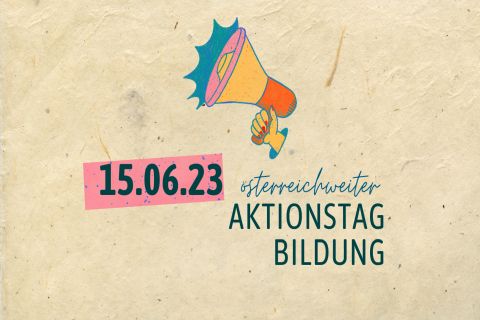 Eine Hand mit lackierten roten Fingernägel hält ein Metaphon. Mit dem Mehaphon wird gerufen: Österreichweiter Aktionstag Bildung am 15.6.2023.