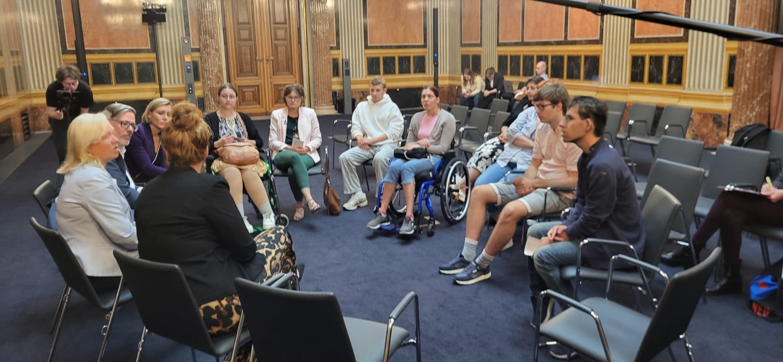 Parlament Sesselkreis Website