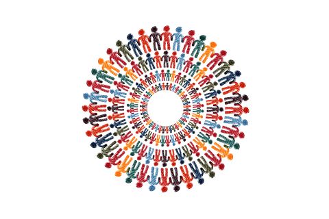 Symbolbild für inklusive Bildung: Bunte Figuren stehen im Kreis und zeigen Vielfalt, Gemeinschaft und Teilhabe. Die Beratungsstelle für vorschulische und schulische Integration unterstützt Familien von Kindern mit Behinderungen durch Information, Beratung und Begleitung.